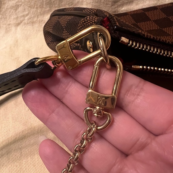 Authentic Louis Vuitton Eva - Picture 12 of 15